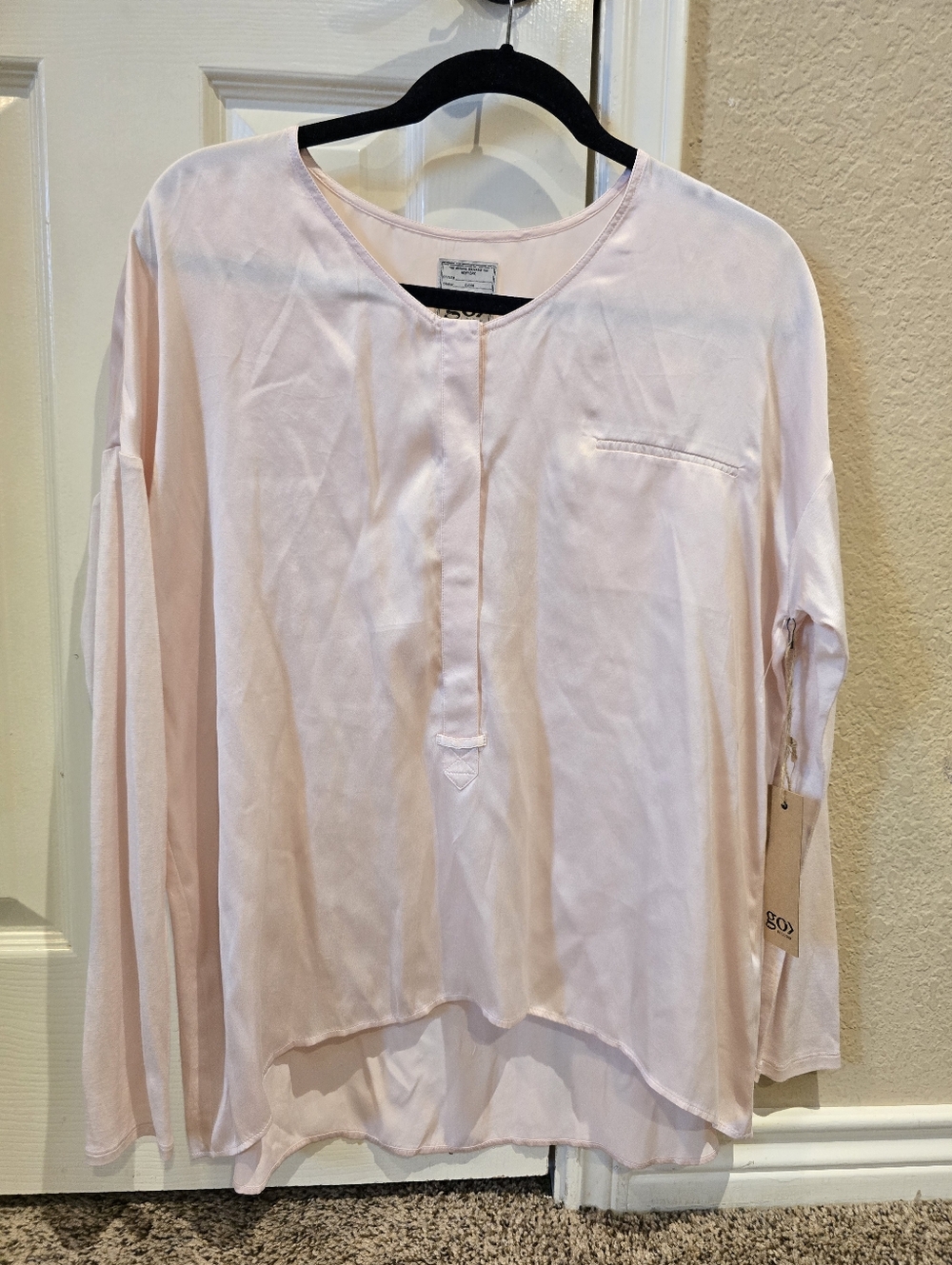 NWT Go By GoSilk Lexi Shirt Blush Pink Small Long Sleeve
